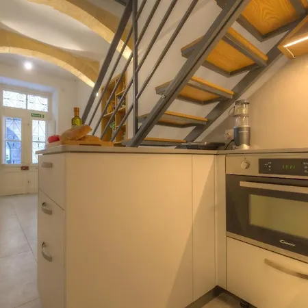 Cute And Modern Duplex In Ideal Location Rcas1-1 Lägenhet