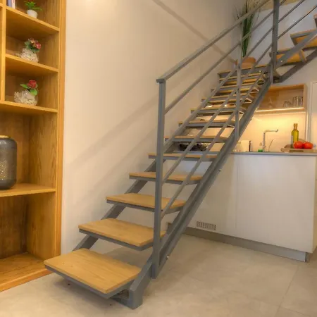 Cute And Modern Duplex In Ideal Location Rcas1-1 * La Valletta