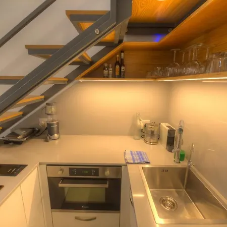 Cute And Modern Duplex In Ideal Location Rcas1-1 Lägenhet