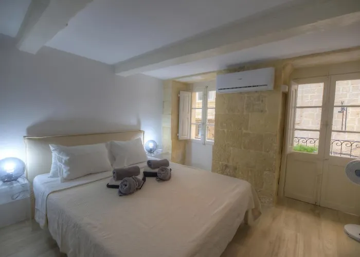 Apartamento Cute And Modern Duplex In Ideal Location Rcas1-1 *