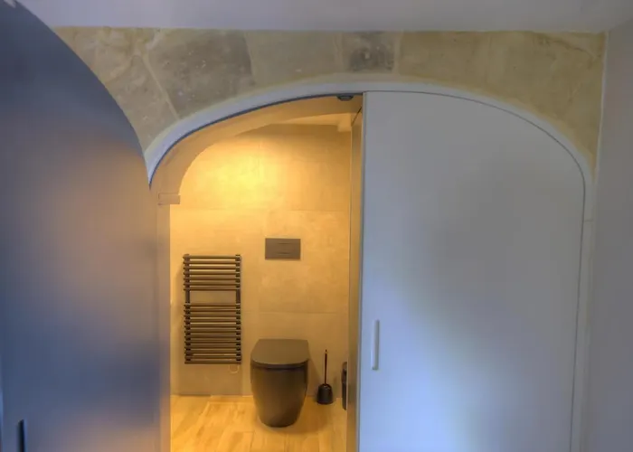 Cute And Modern Duplex In Ideal Location Rcas1-1 Apartamento Valeta