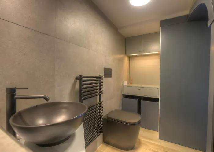 Διαμέρισμα Cute And Modern Duplex In Ideal Location Rcas1-1